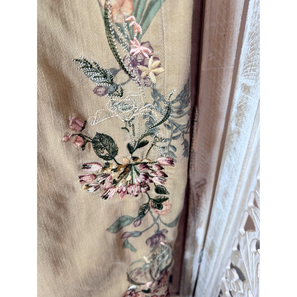 Chicos So Slimming High Rise Wide Leg Pants Tan Floral Butterfly Embroidered 3P - Picture 4 of 12